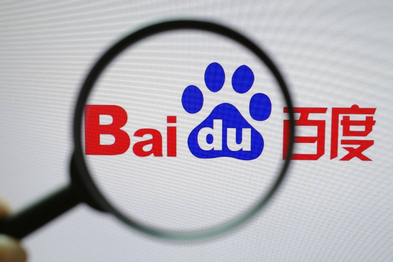 严屹宽还在穿年前的衣服